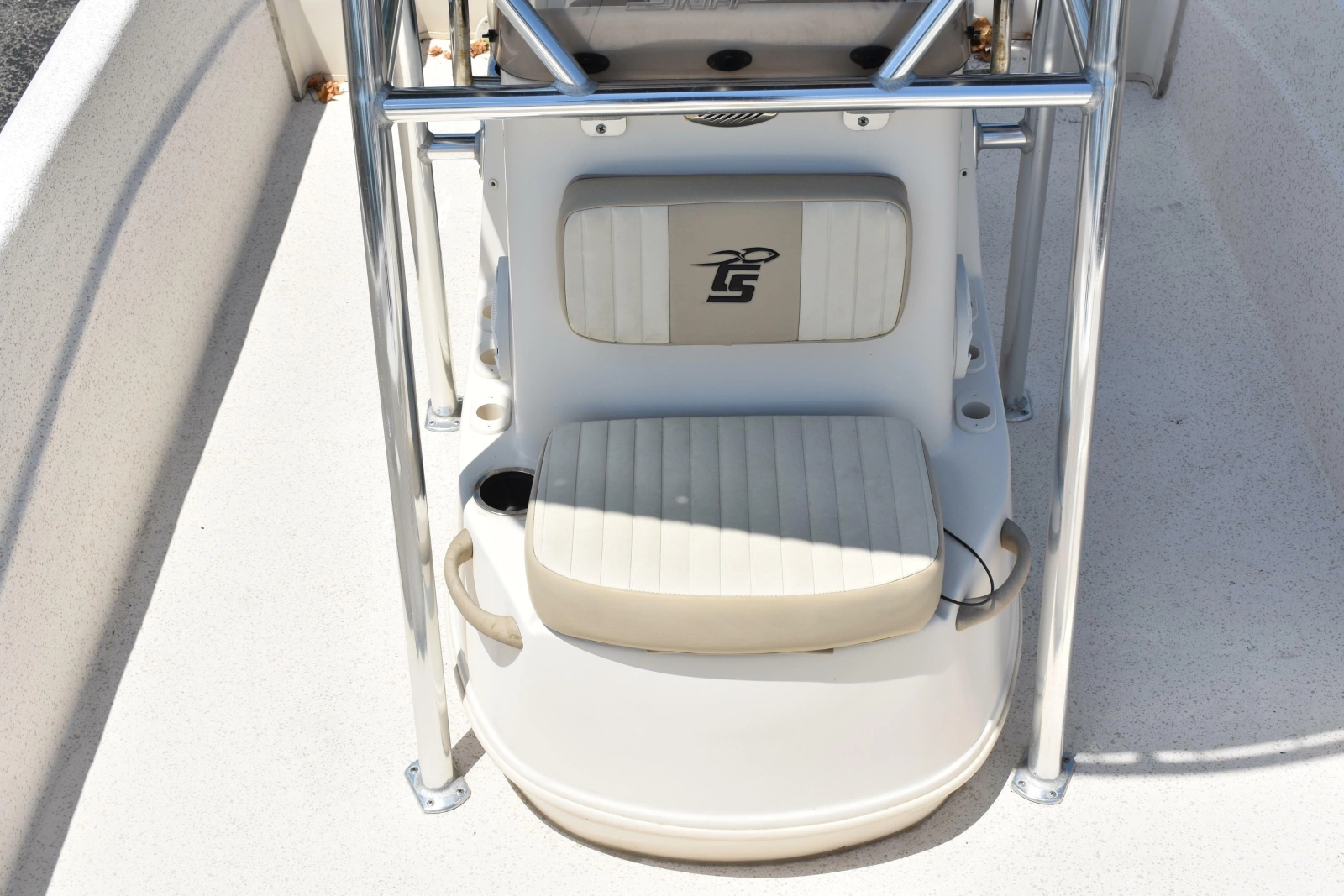 2019 Carolina Skiff 218 DLV