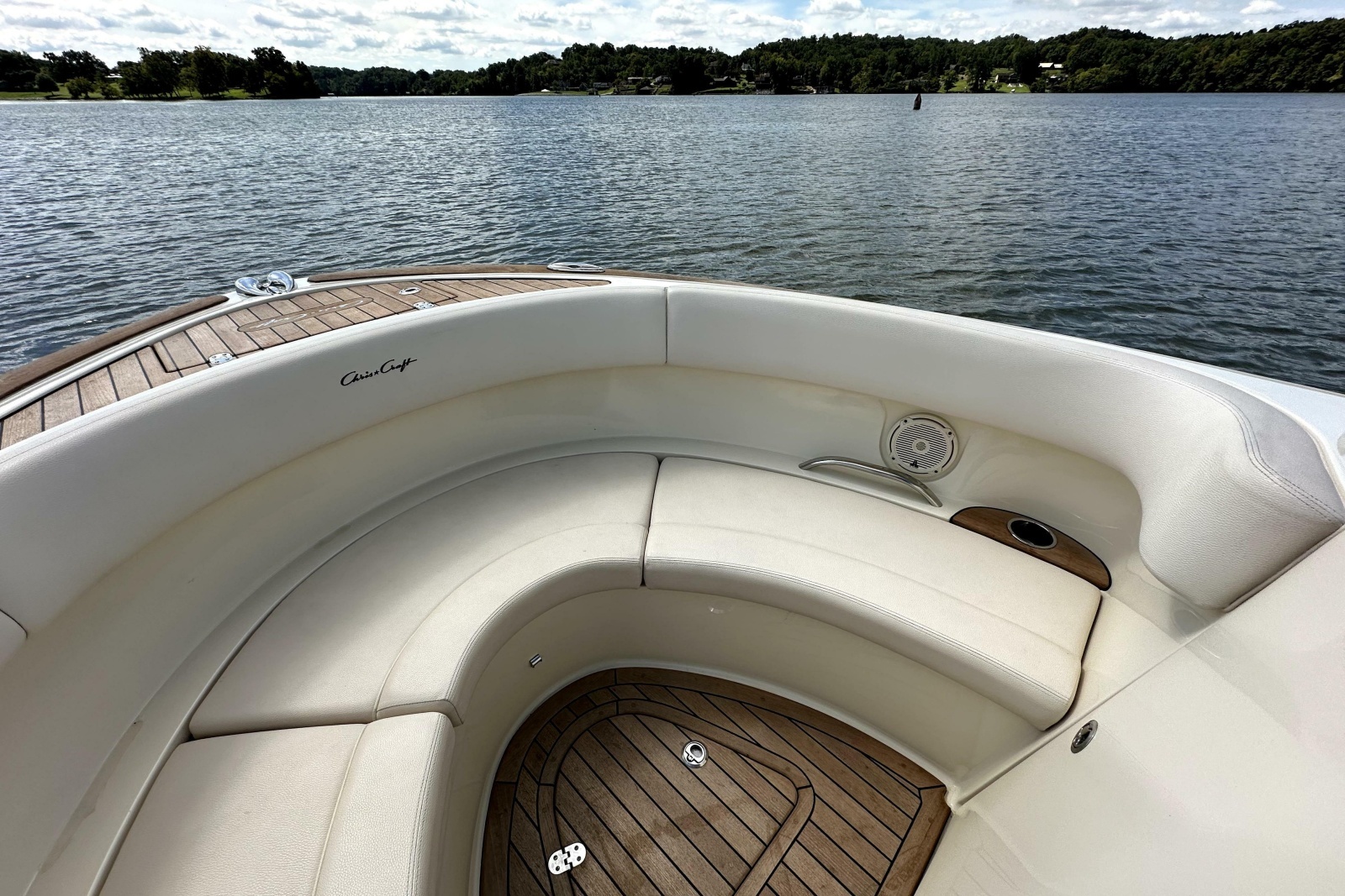 2019 Chris-Craft Launch 30