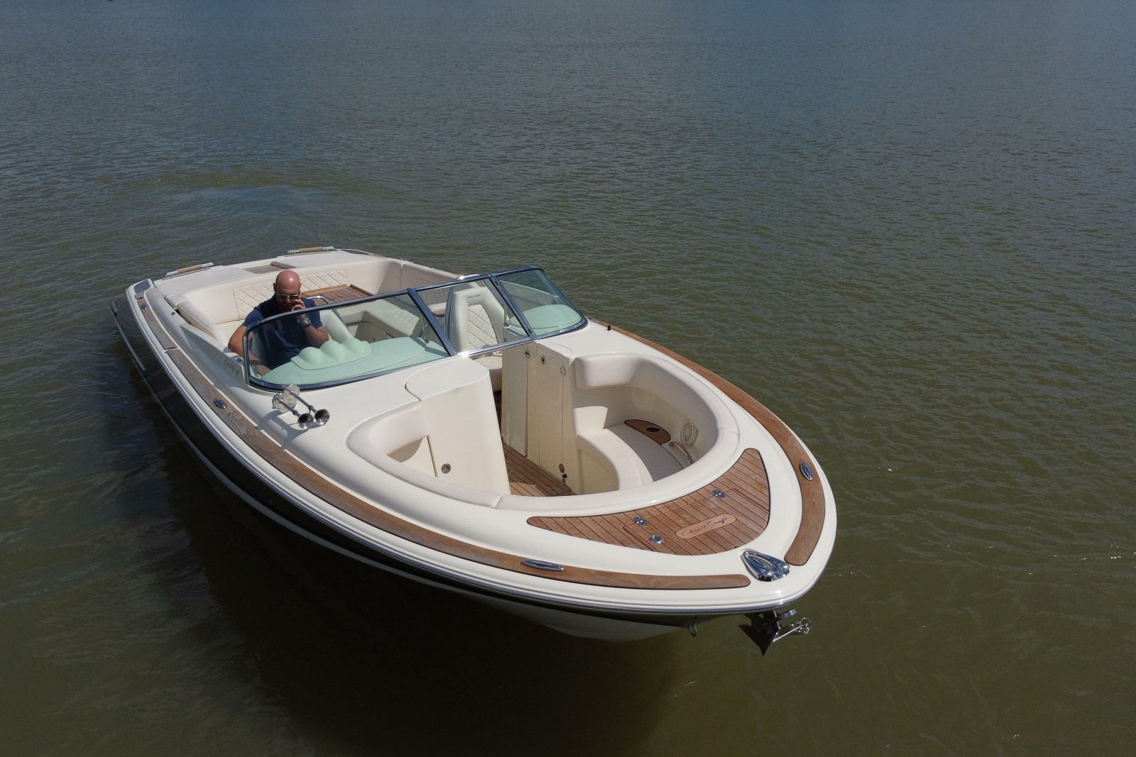 2019 Chris-Craft Launch 30