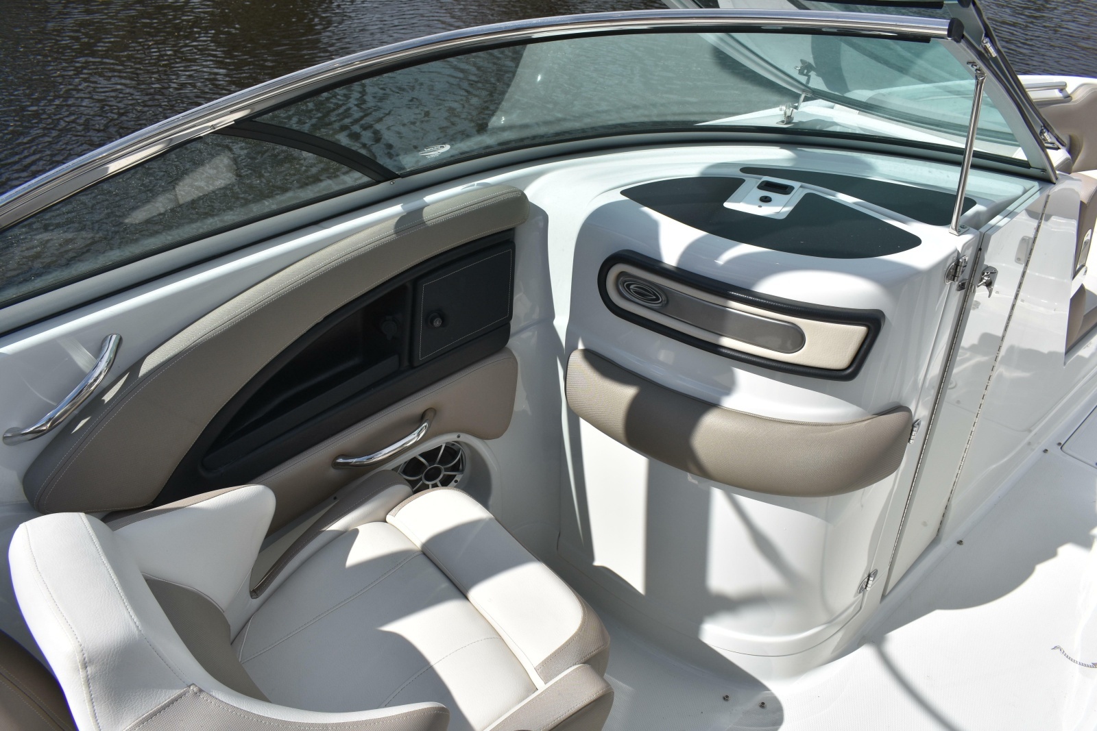 2019 Crownline Eclipse E255 SURF