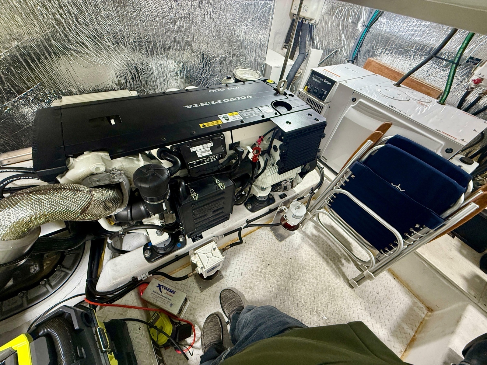 2019 Cruisers Yachts 42 Cantius