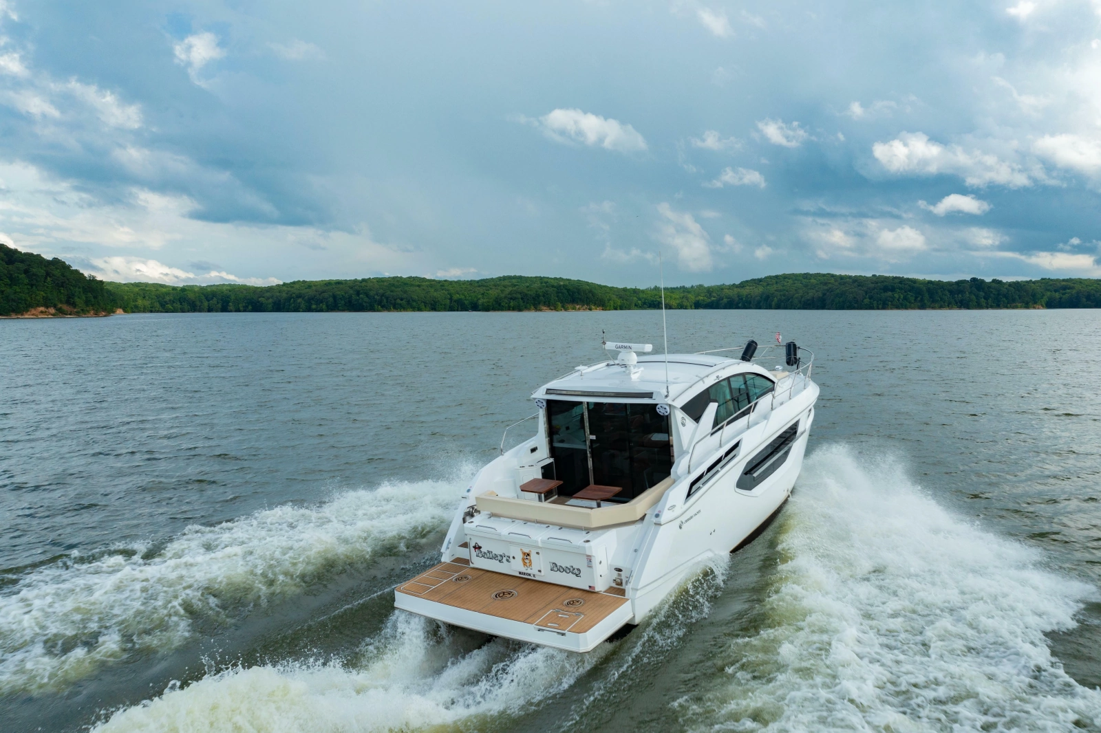 2019 Cruisers Yachts 42 Cantius