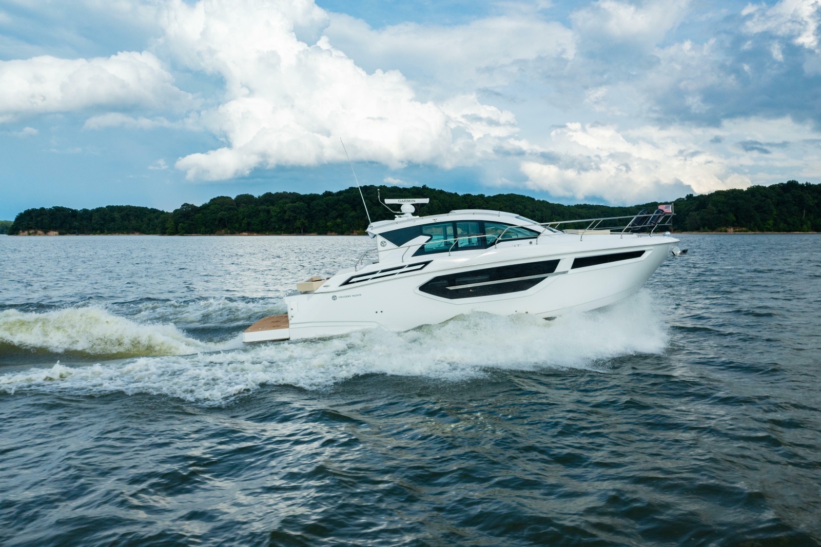 2019 Cruisers Yachts 42 Cantius