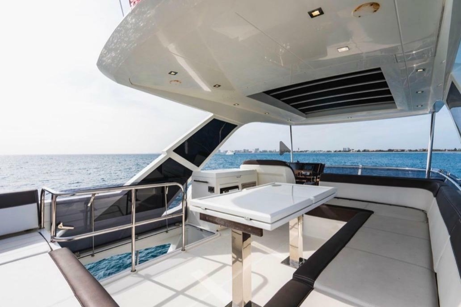 2019 Galeon 550 Fly