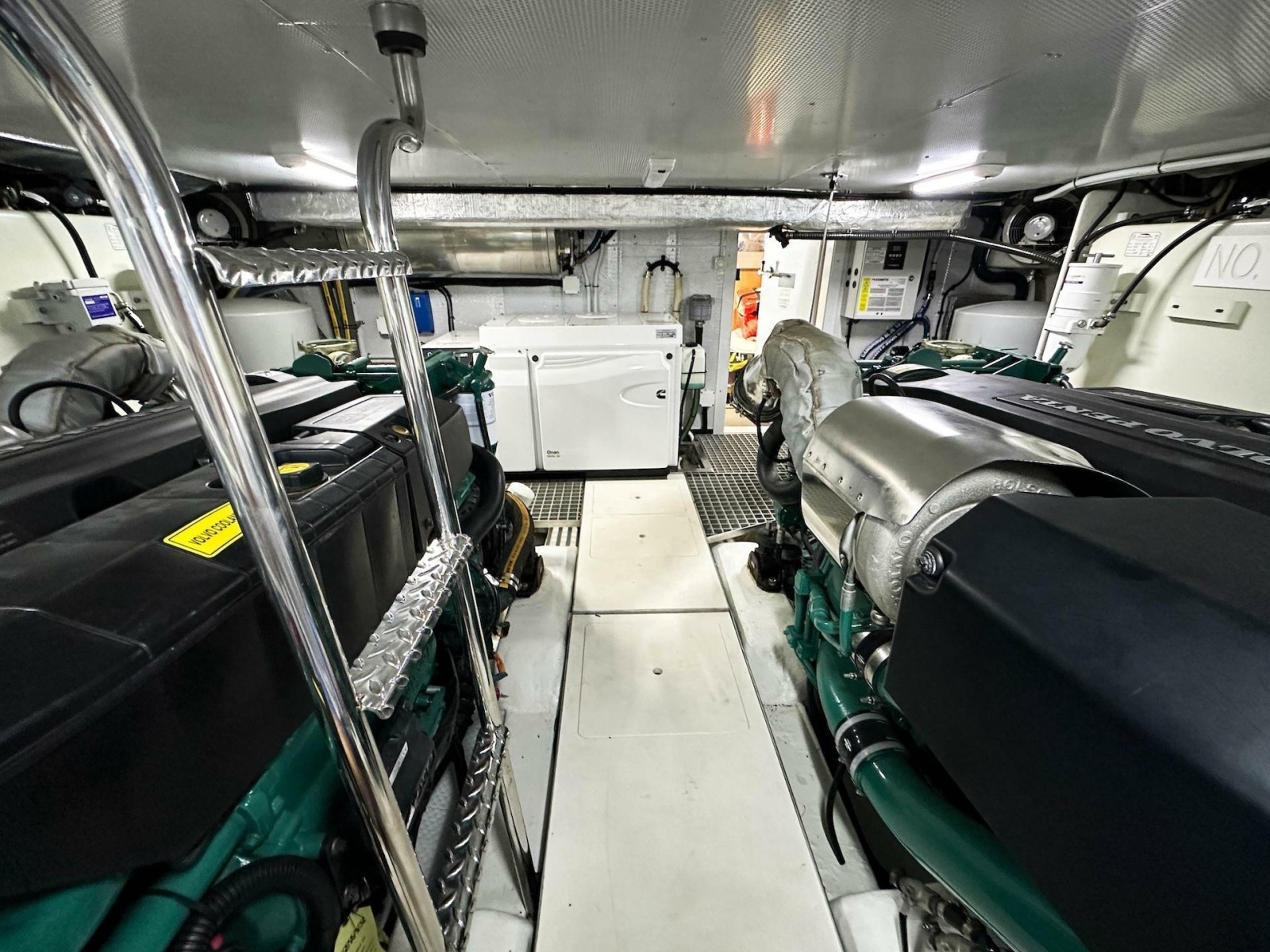 2019 Galeon 560 Sky