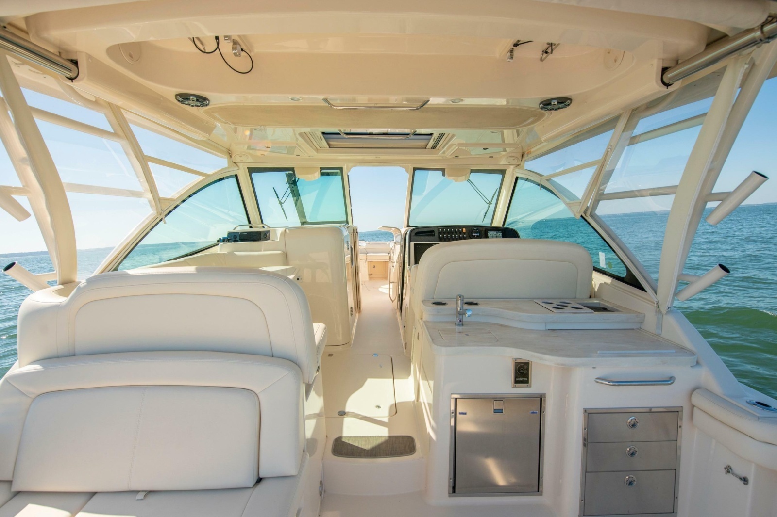 2019 Grady-White Freedom 375