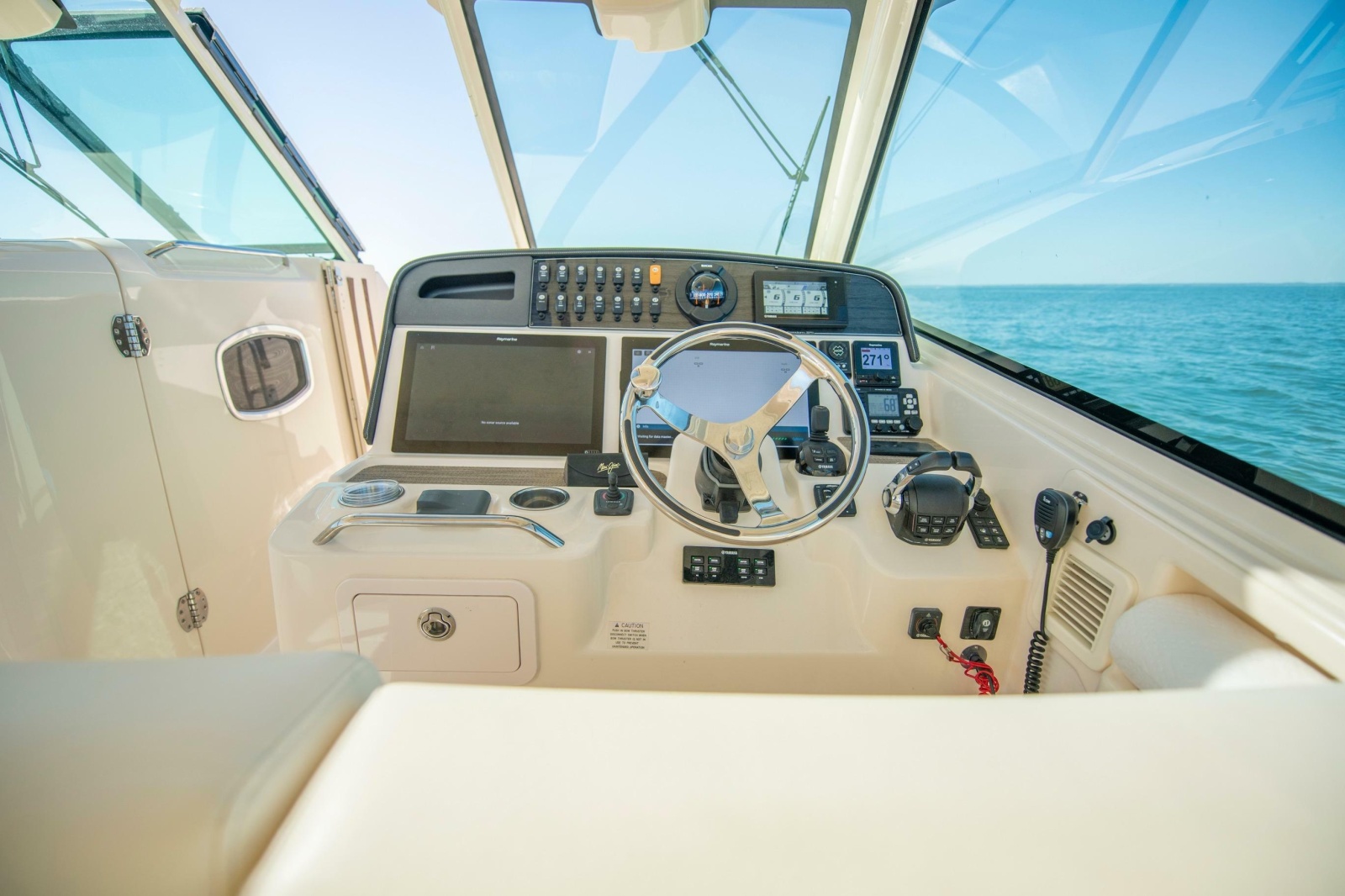 2019 Grady-White Freedom 375