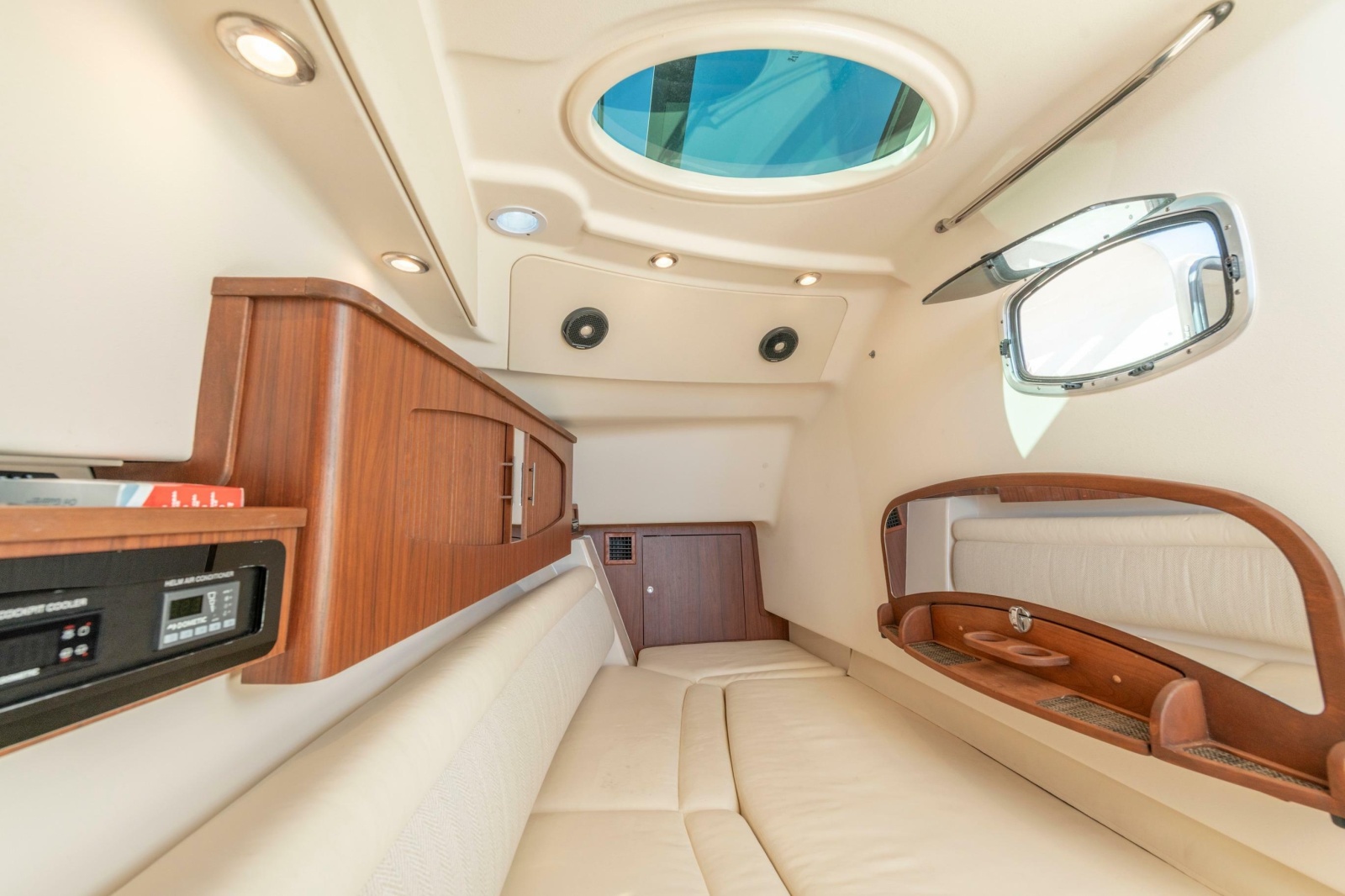 2019 Grady-White Freedom 375