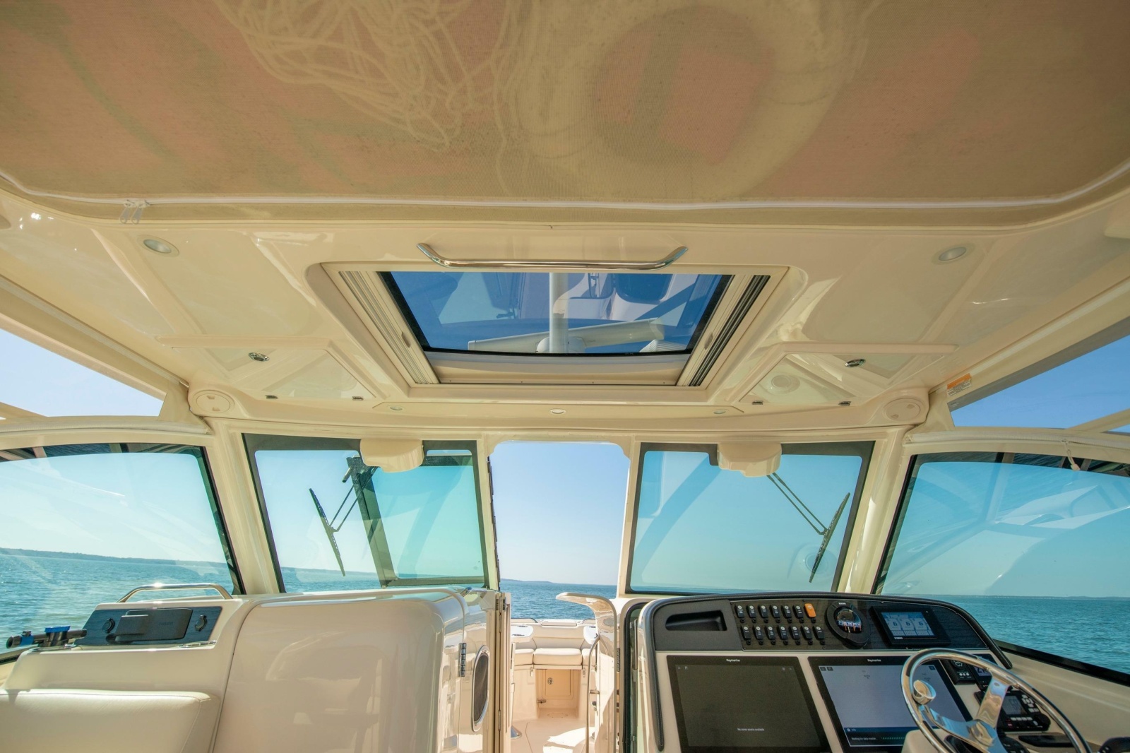 2019 Grady-White Freedom 375