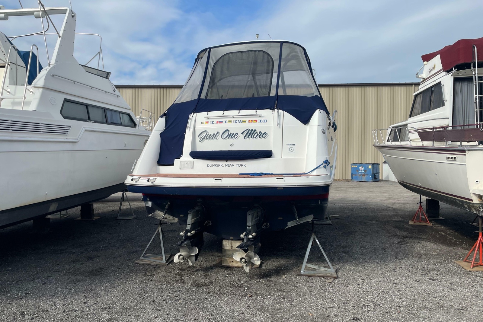 2019 Rinker EX 370