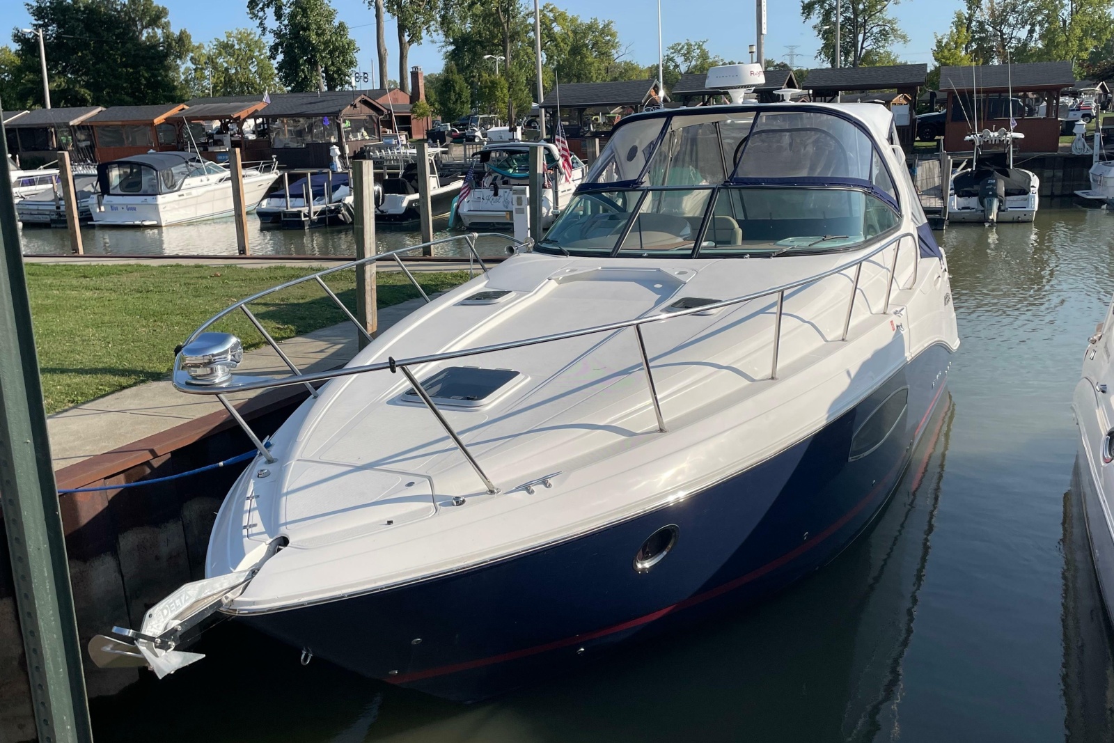 2019 Rinker EX 370