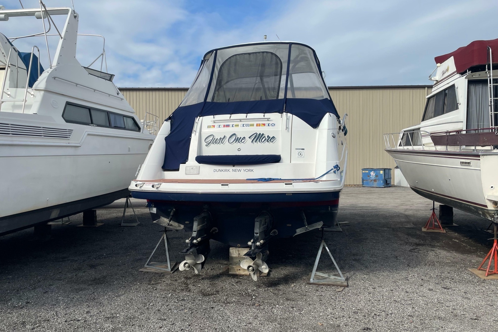 2019 Rinker EX 370