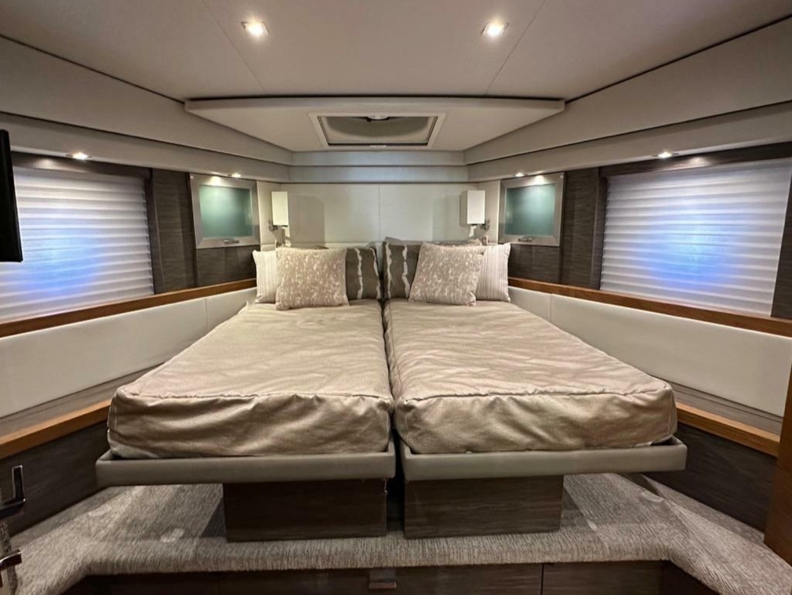 2019 Tiara Yachts C53 Coupe