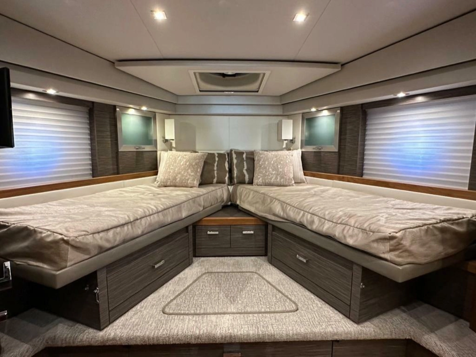 2019 Tiara Yachts C53 Coupe