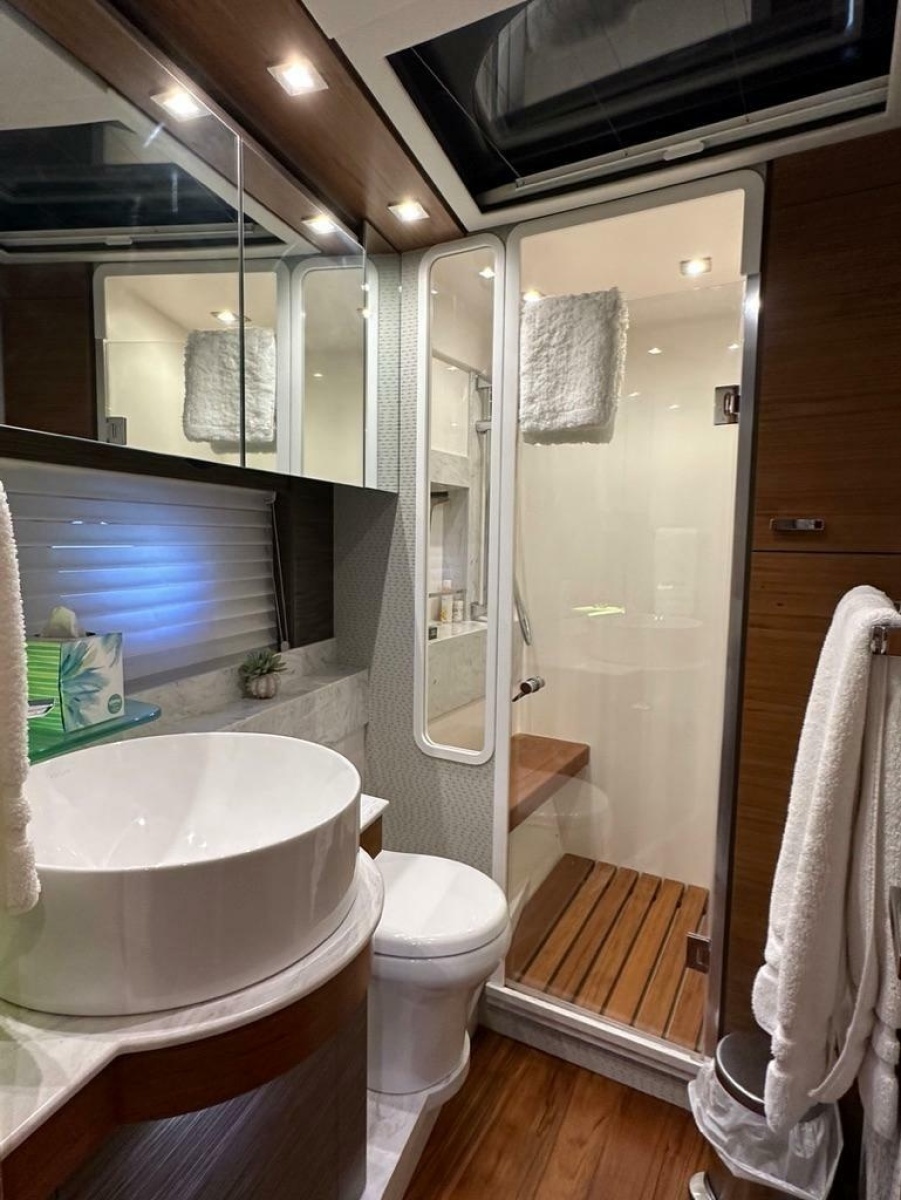 2019 Tiara Yachts C53 Coupe