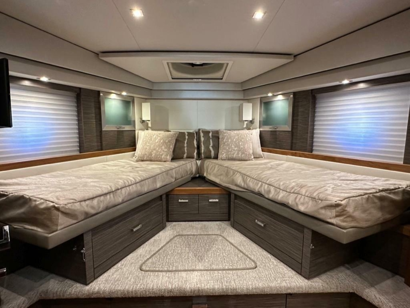 2019 Tiara Yachts C53 Coupe