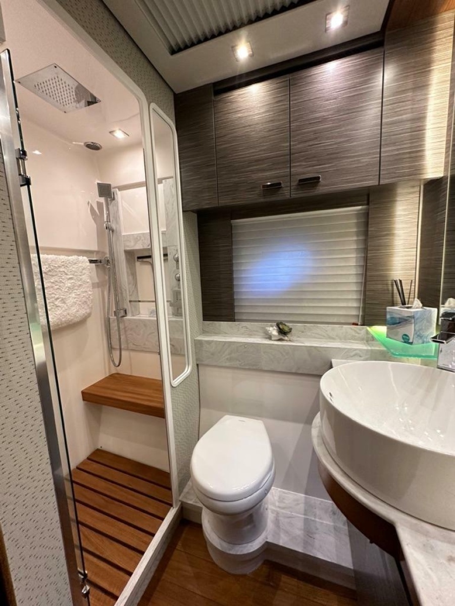 2019 Tiara Yachts C53 Coupe