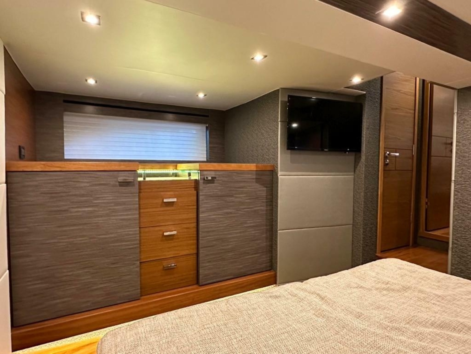 2019 Tiara Yachts C53 Coupe