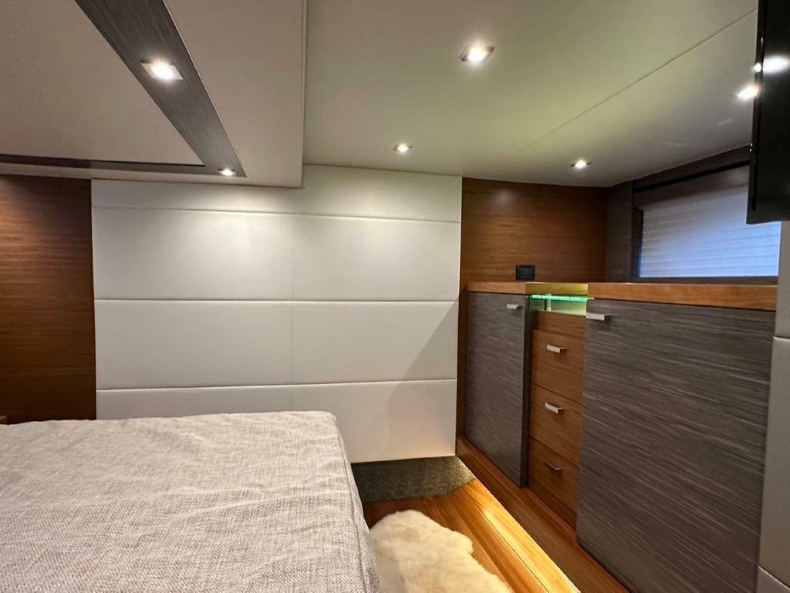 2019 Tiara Yachts C53 Coupe