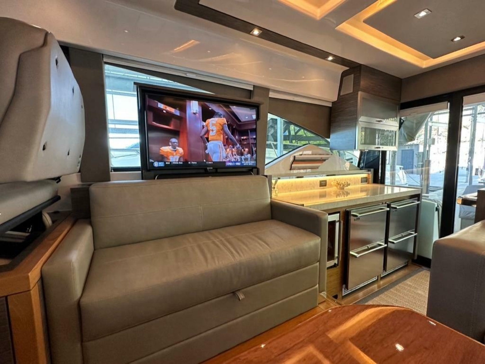 2019 Tiara Yachts C53 Coupe