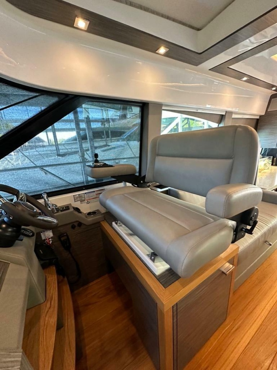 2019 Tiara Yachts C53 Coupe