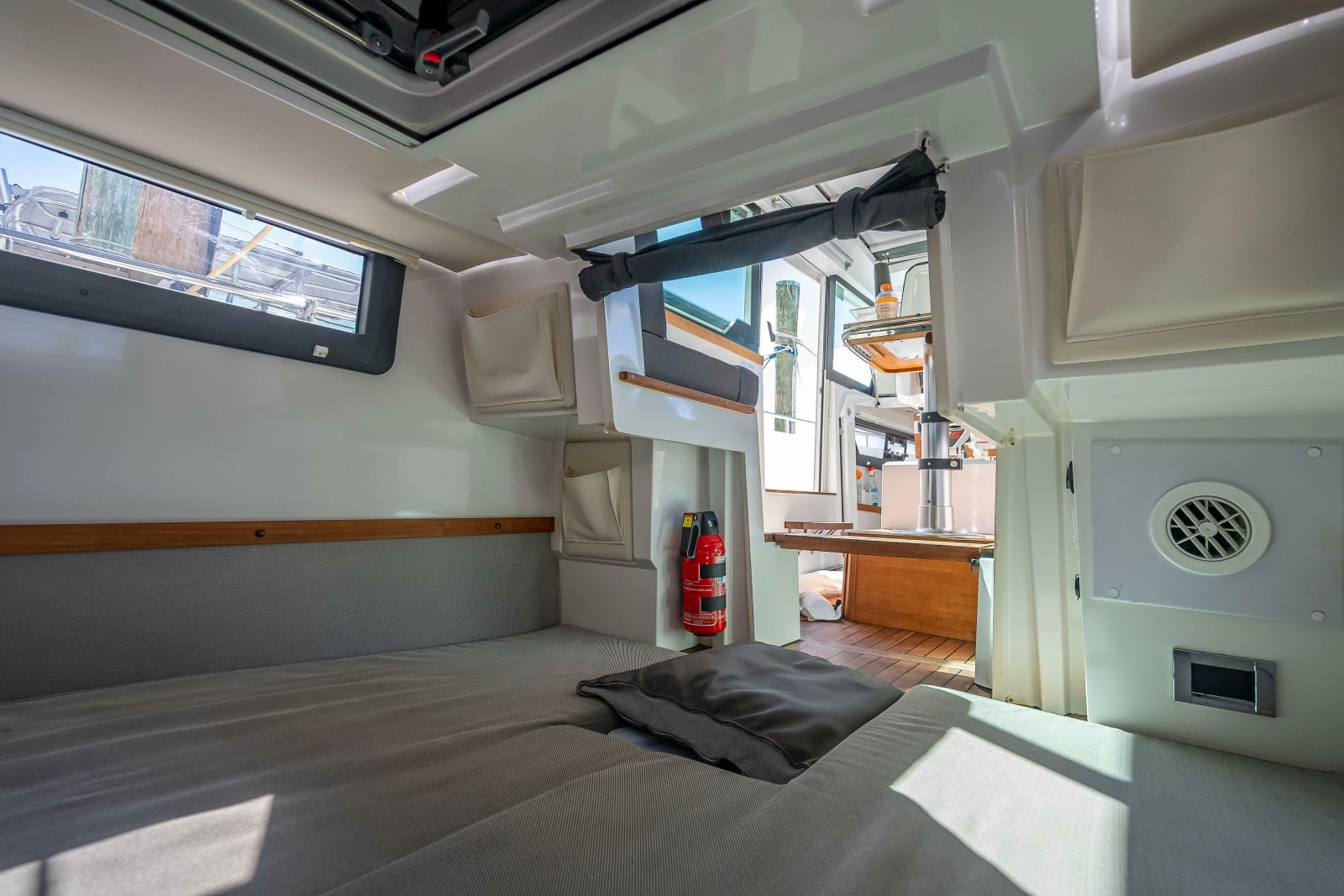 2018 Axopar 37 XC Cross Cabin