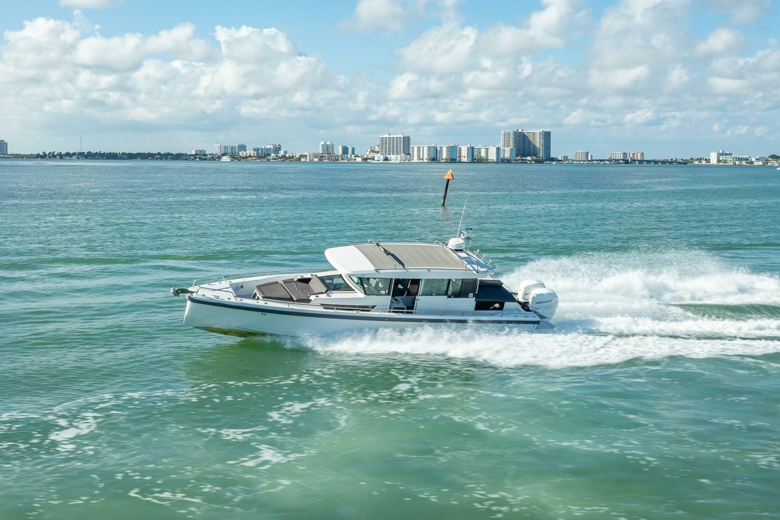 2018 Axopar 37 XC Cross Cabin