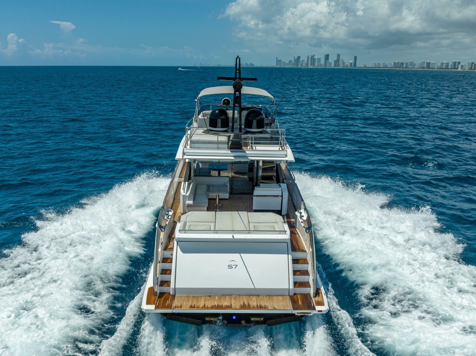 2018 Azimut S7
