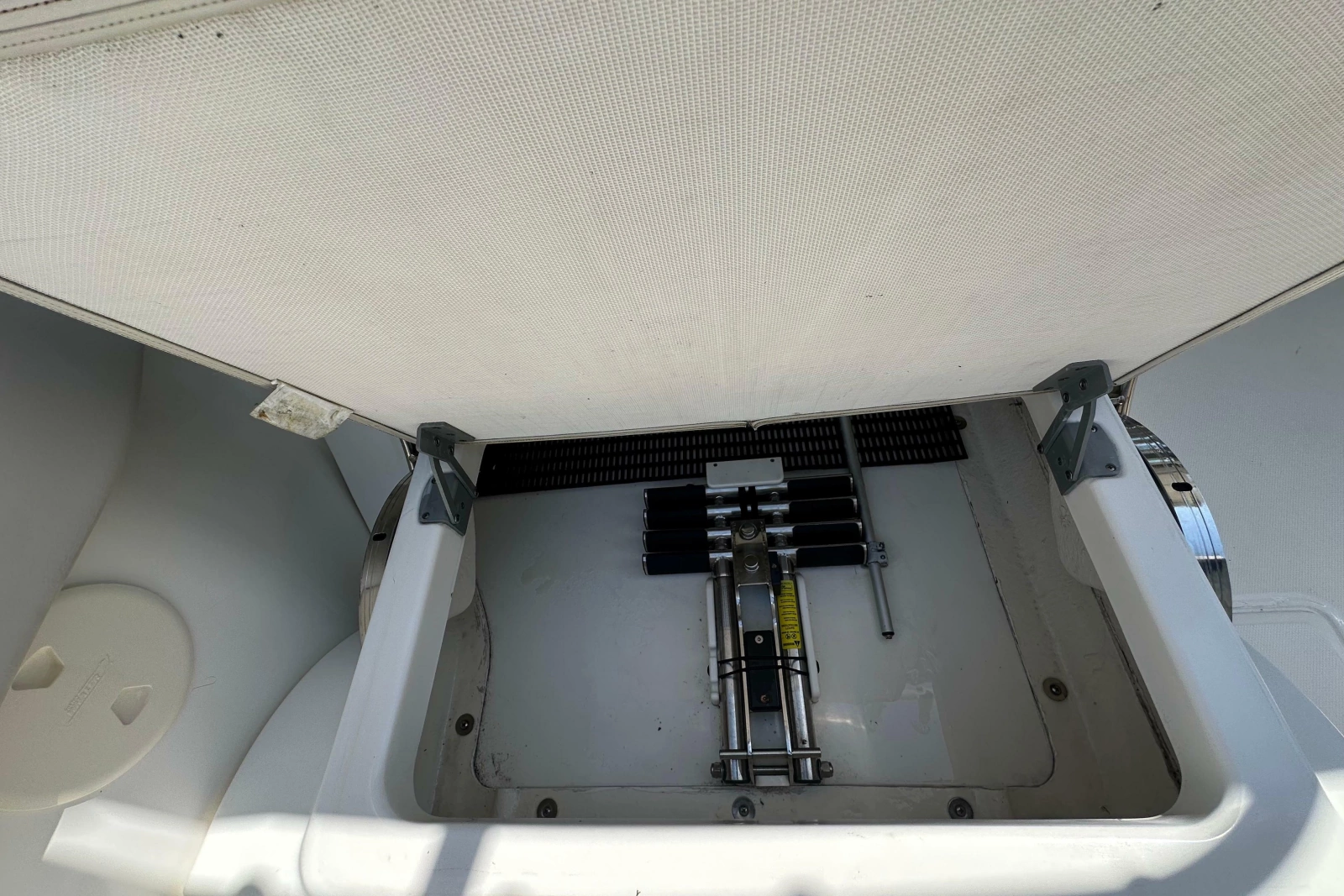 2018 Boston Whaler 320 Vantage