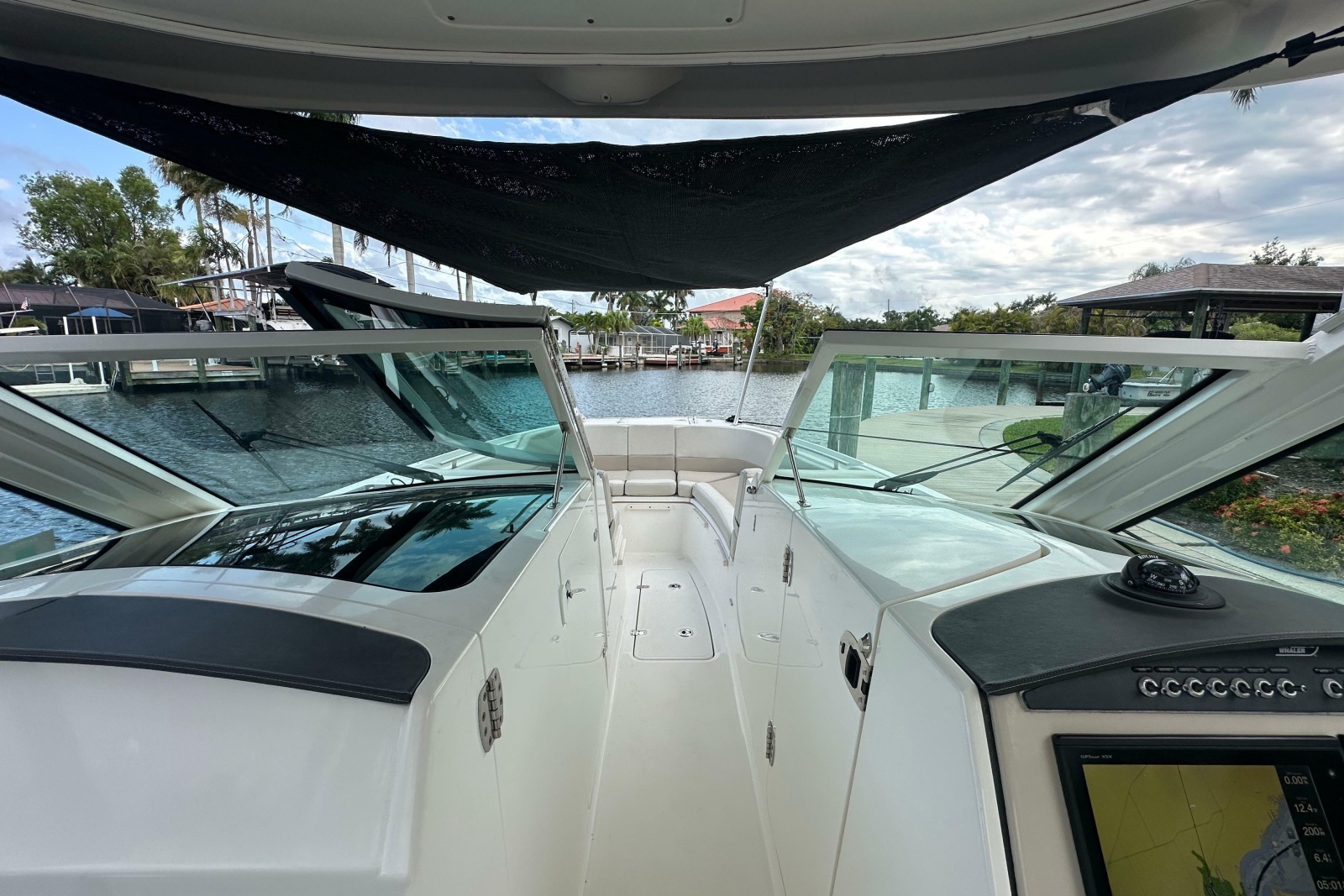 2018 Boston Whaler 320 Vantage