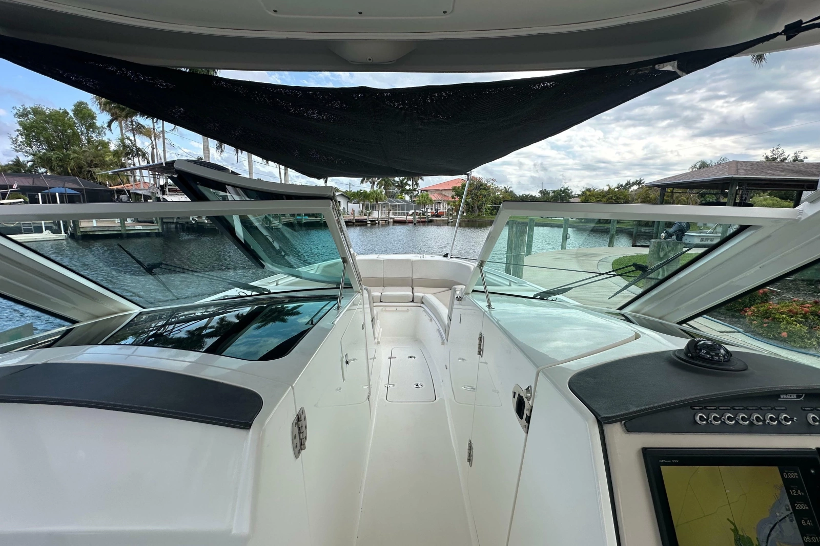 2018 Boston Whaler 320 Vantage