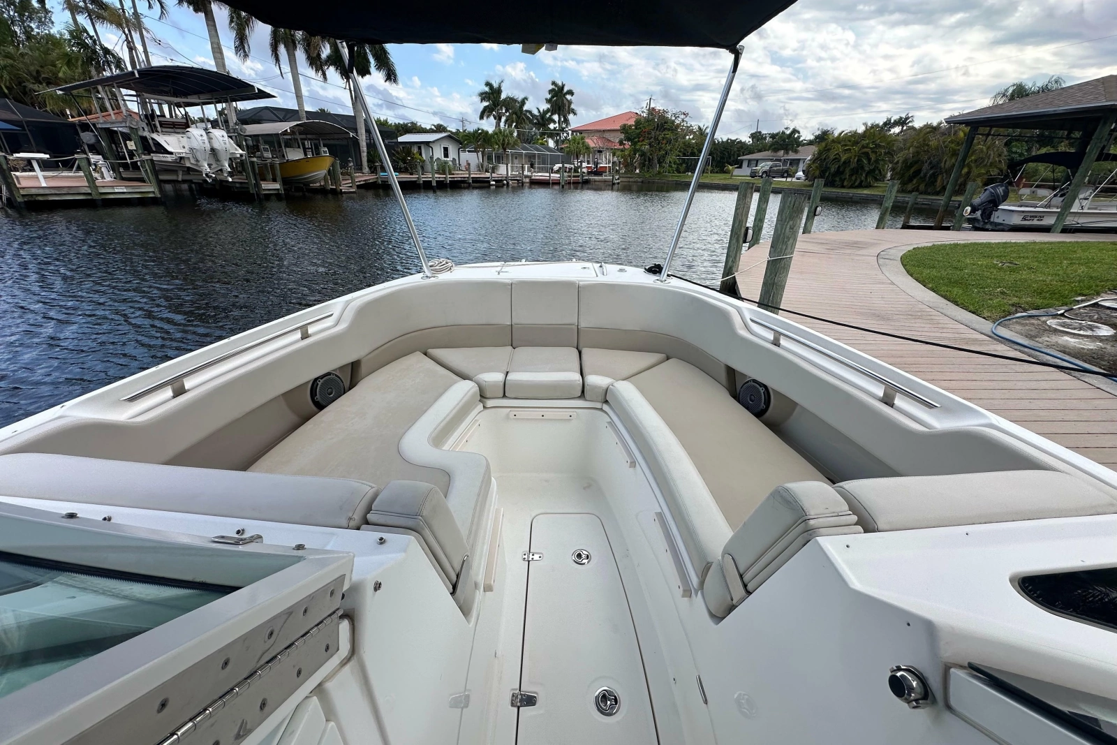 2018 Boston Whaler 320 Vantage