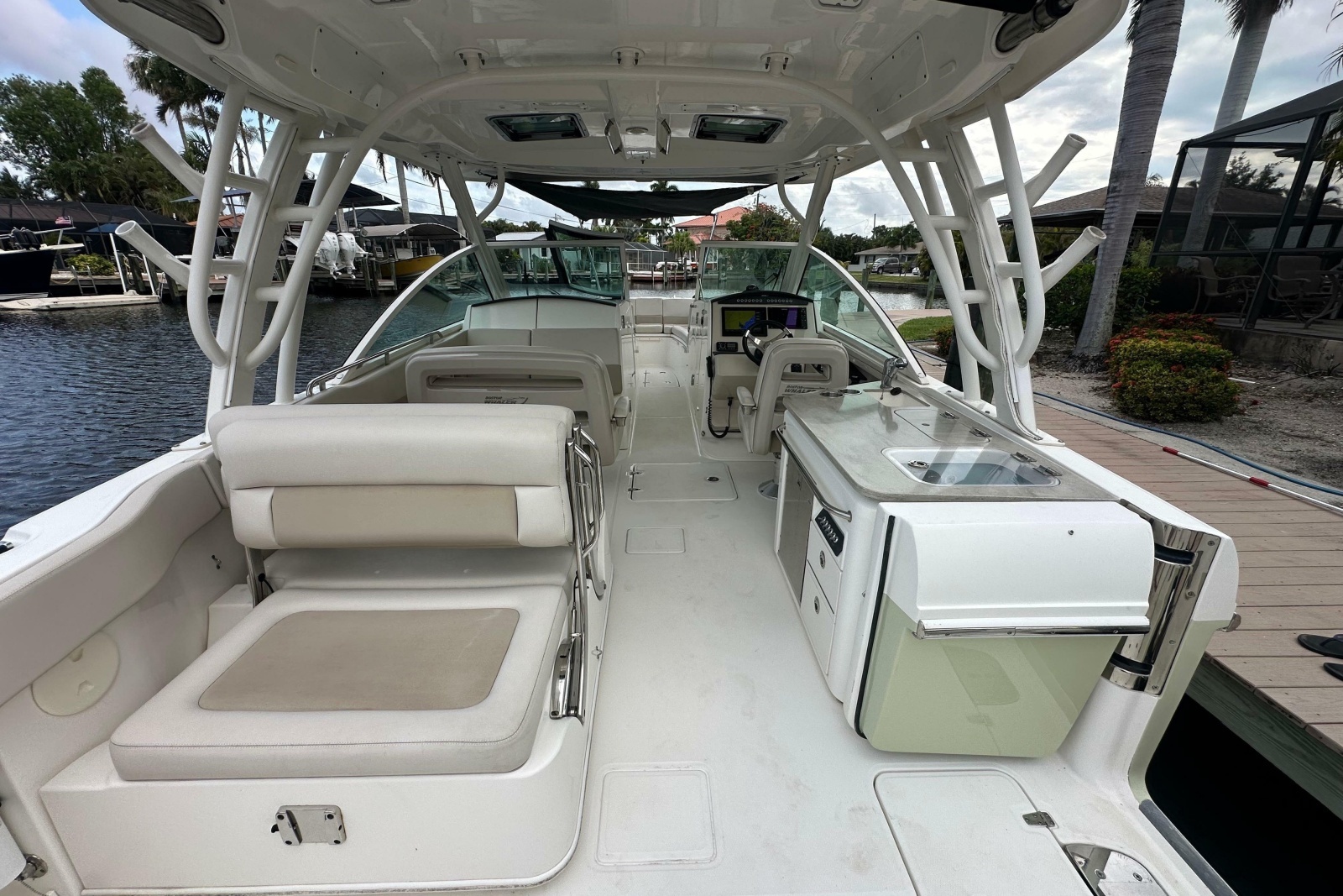 2018 Boston Whaler 320 Vantage