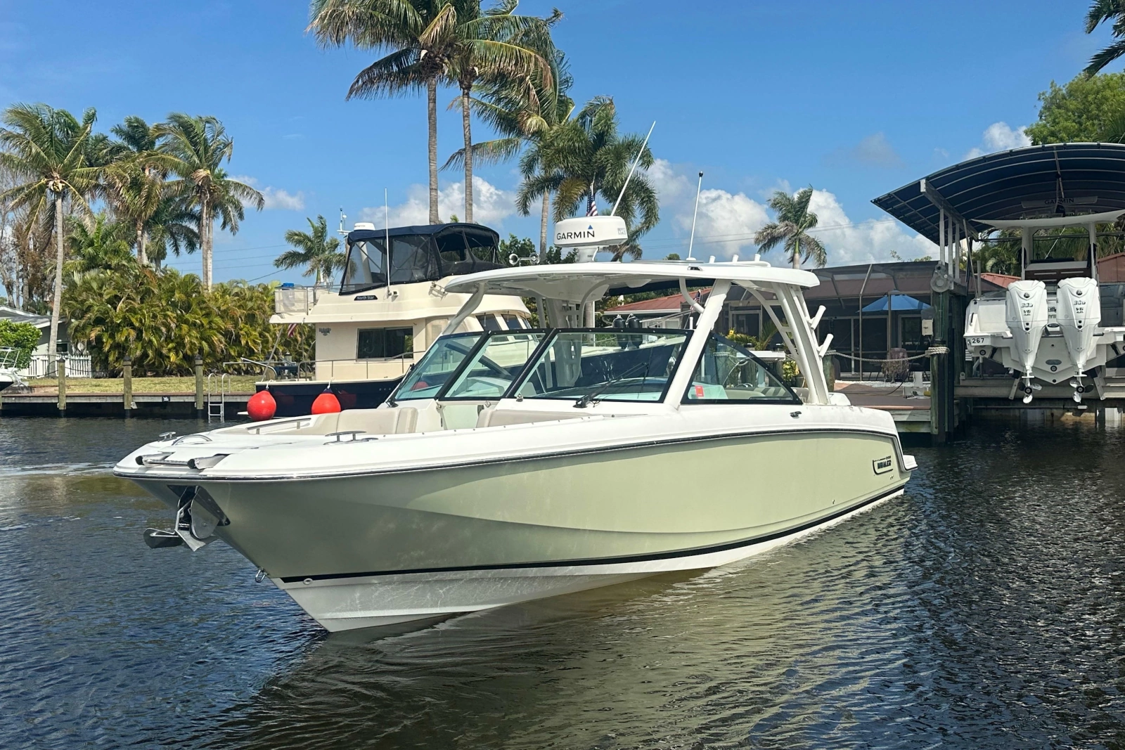 2018 Boston Whaler 320 Vantage