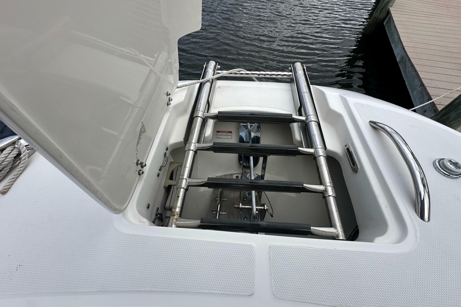 2018 Boston Whaler 320 Vantage