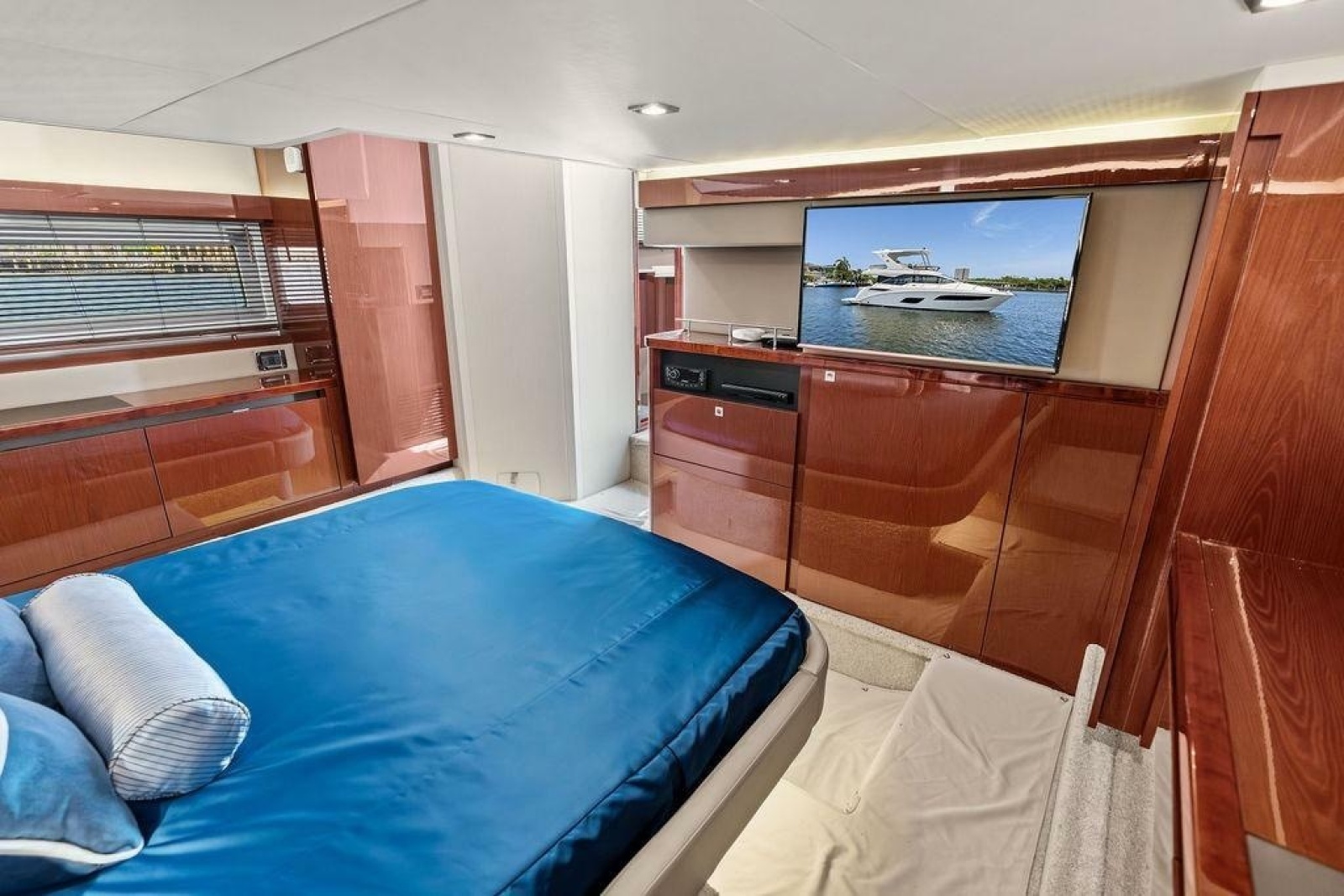 2018 Sea Ray Fly 460