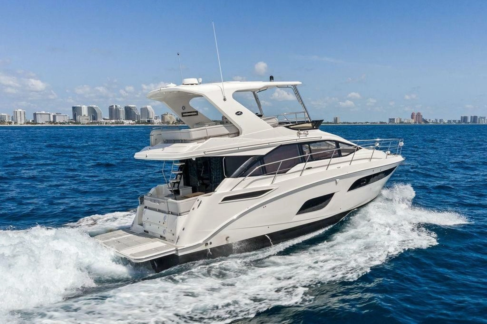 2018 Sea Ray Fly 460