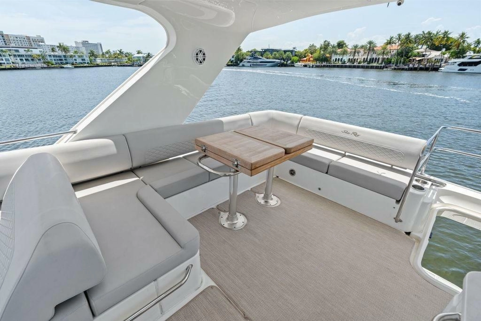 2018 Sea Ray Fly 460