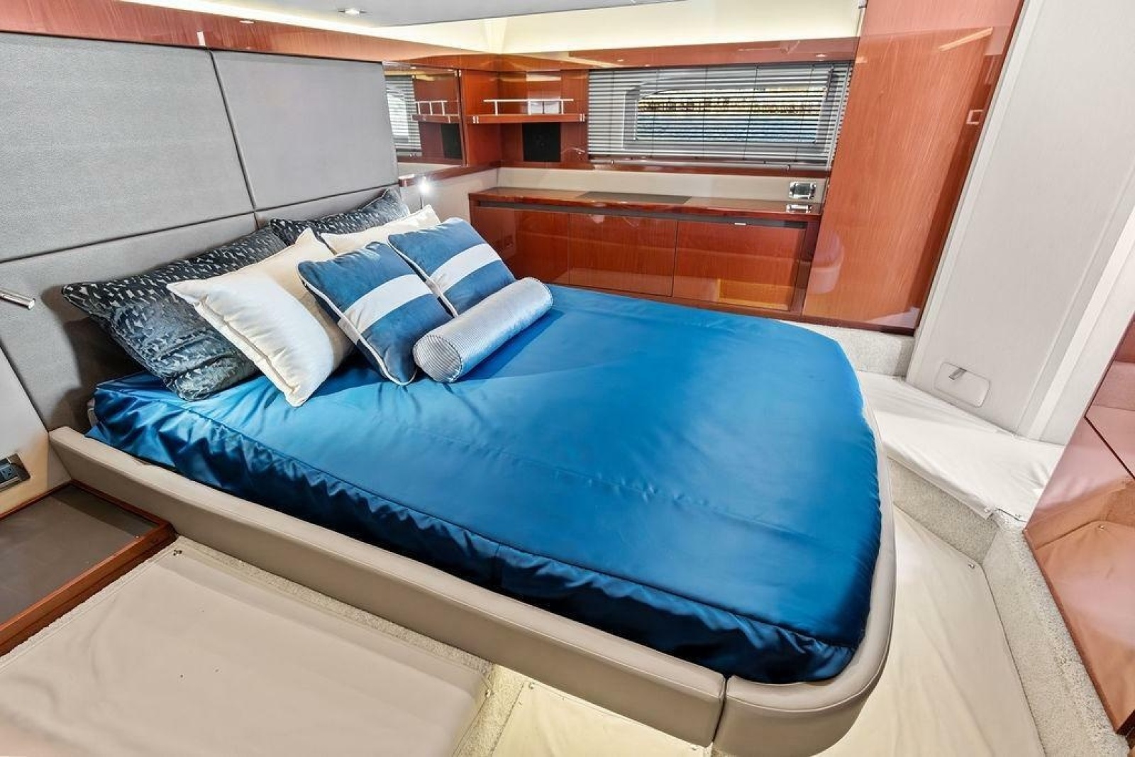 2018 Sea Ray Fly 460