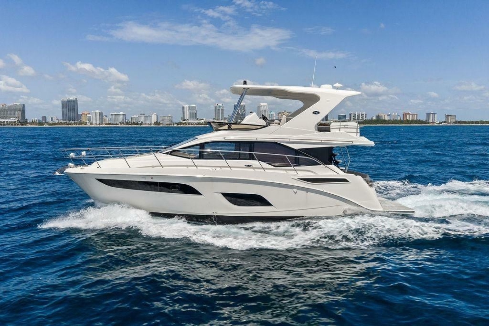 2018 Sea Ray Fly 460