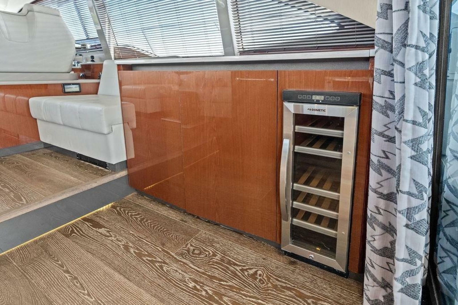 2018 Sea Ray Fly 460