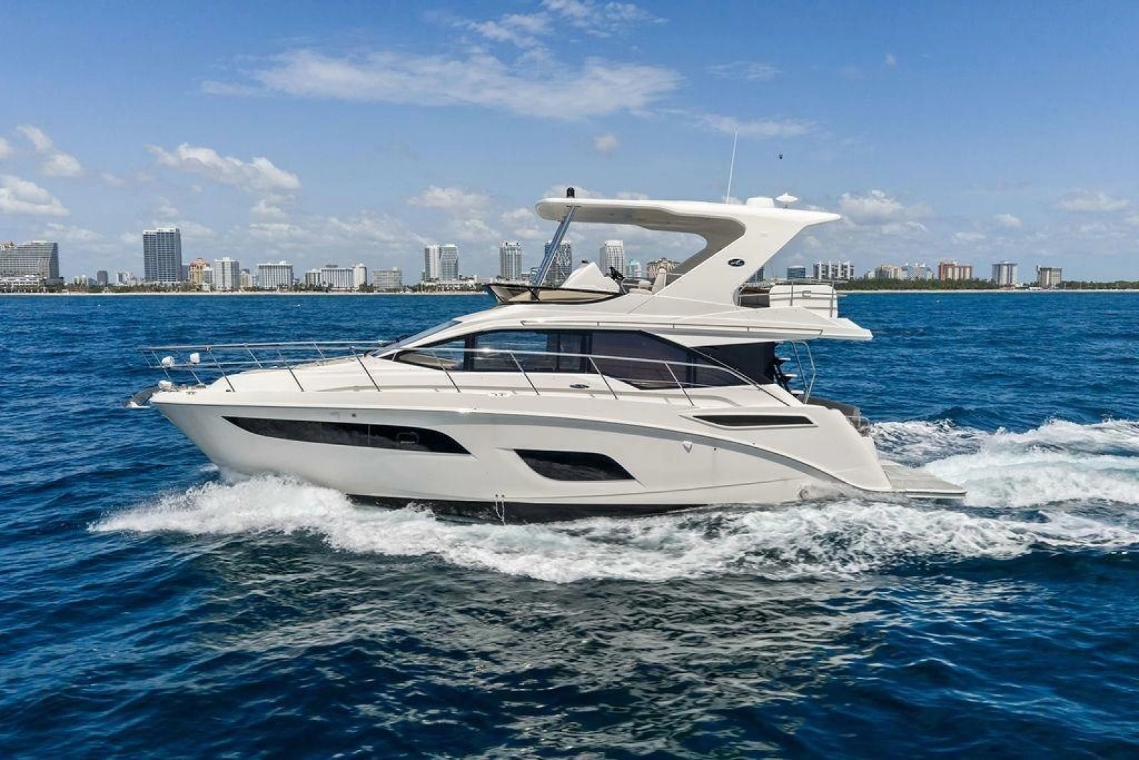 2018 Sea Ray Fly 460