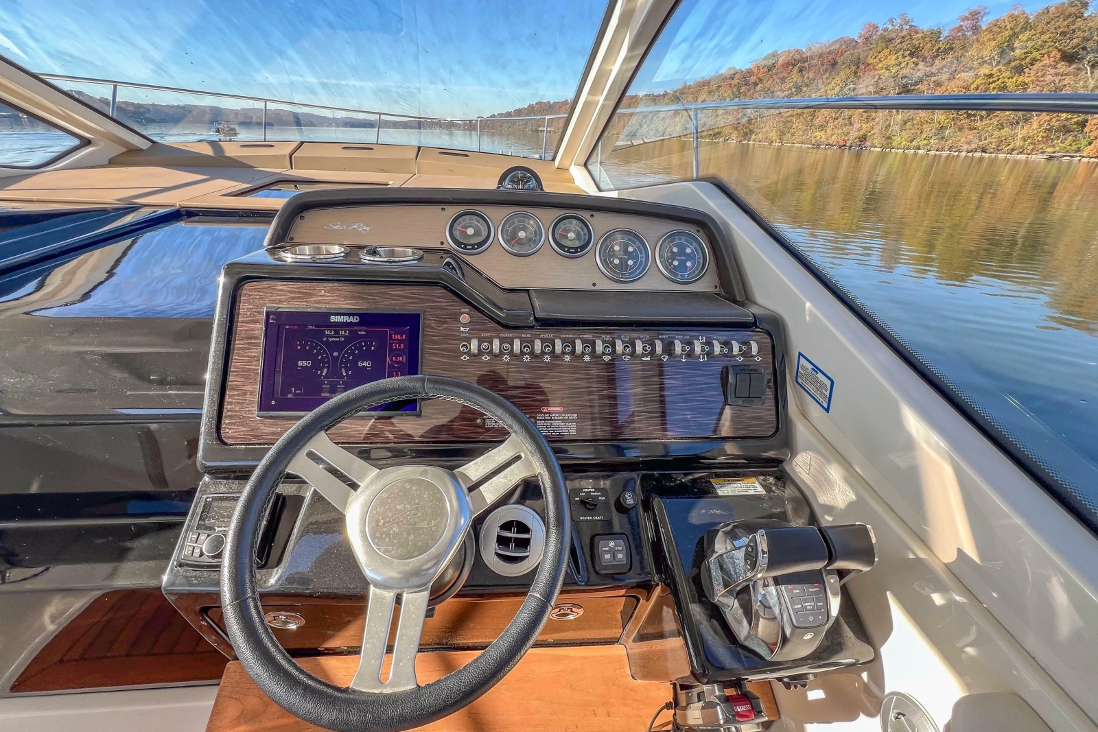 2018 Sea Ray Sundancer 350 Coupe