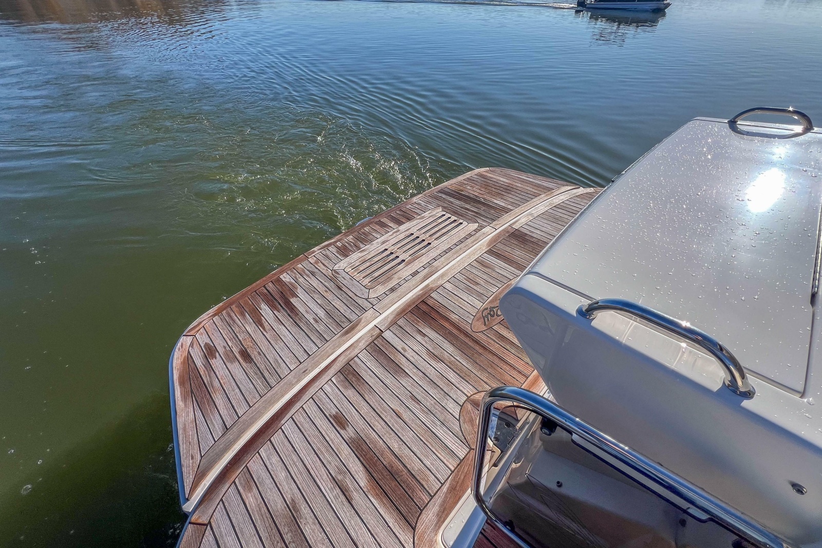 2018 Sea Ray Sundancer 350 Coupe