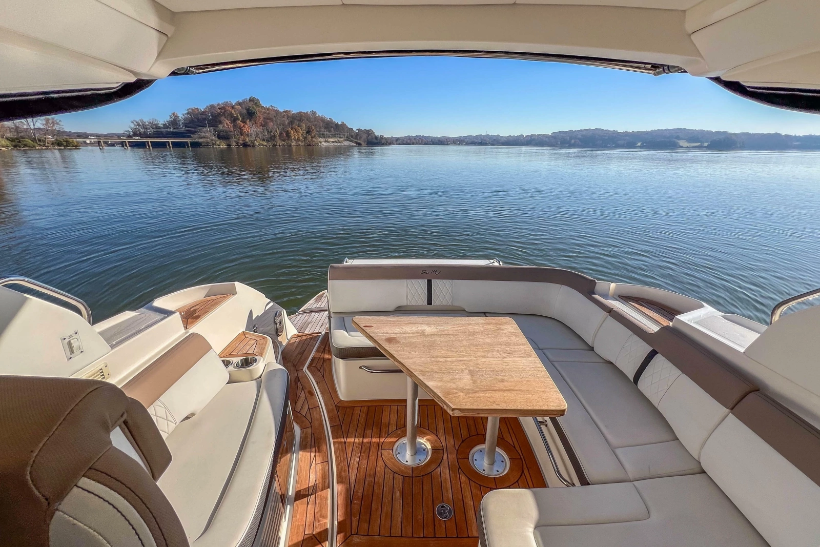 2018 Sea Ray Sundancer 350 Coupe
