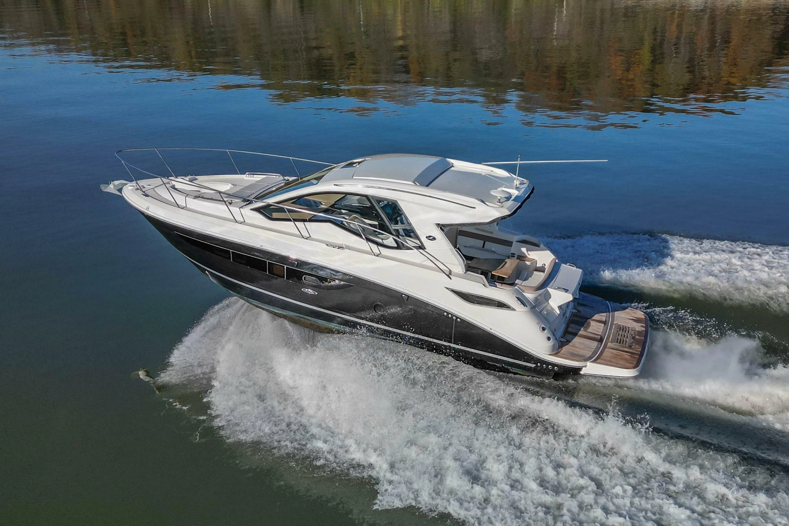 2018 Sea Ray Sundancer 350 Coupe