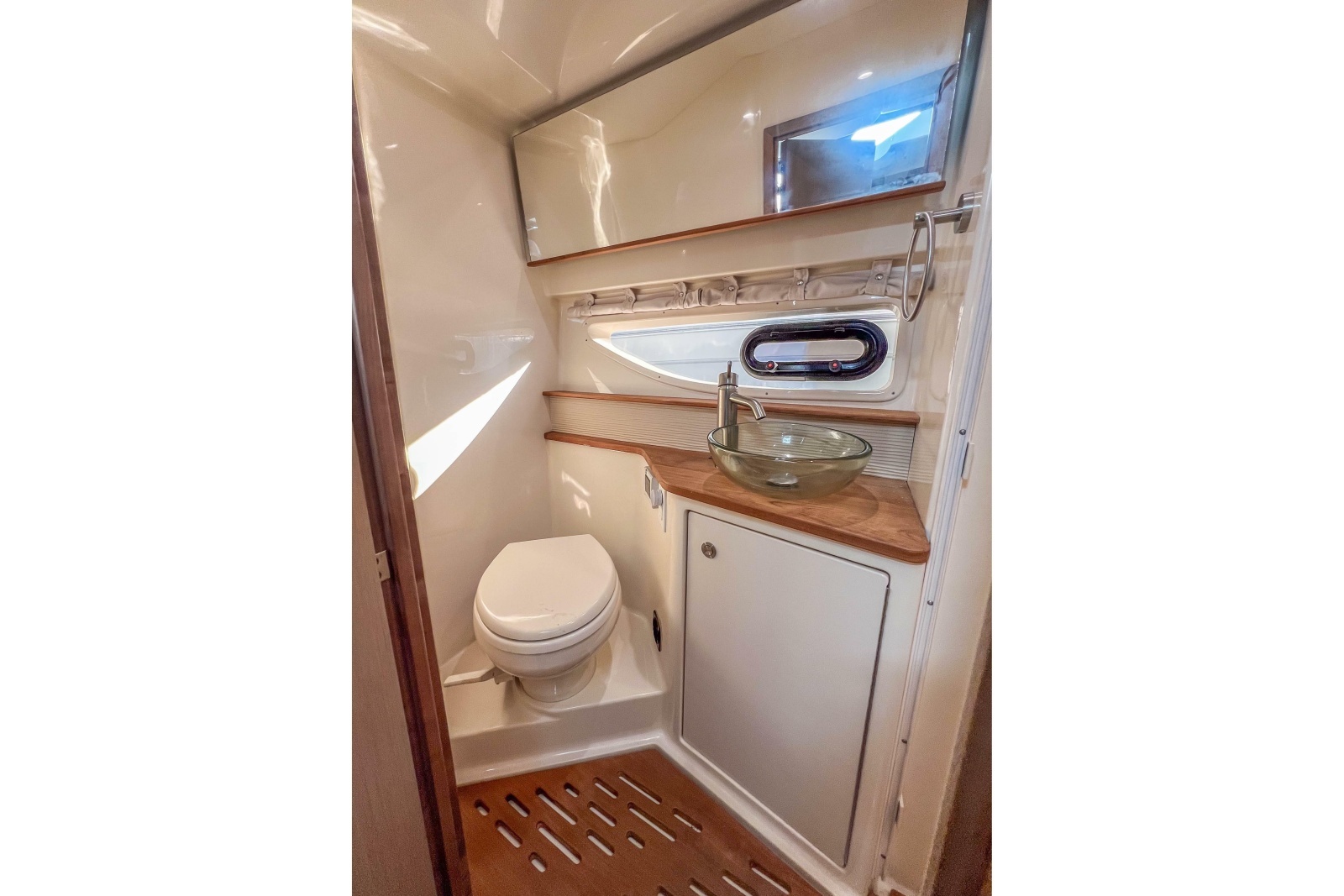 2018 Sea Ray Sundancer 350 Coupe