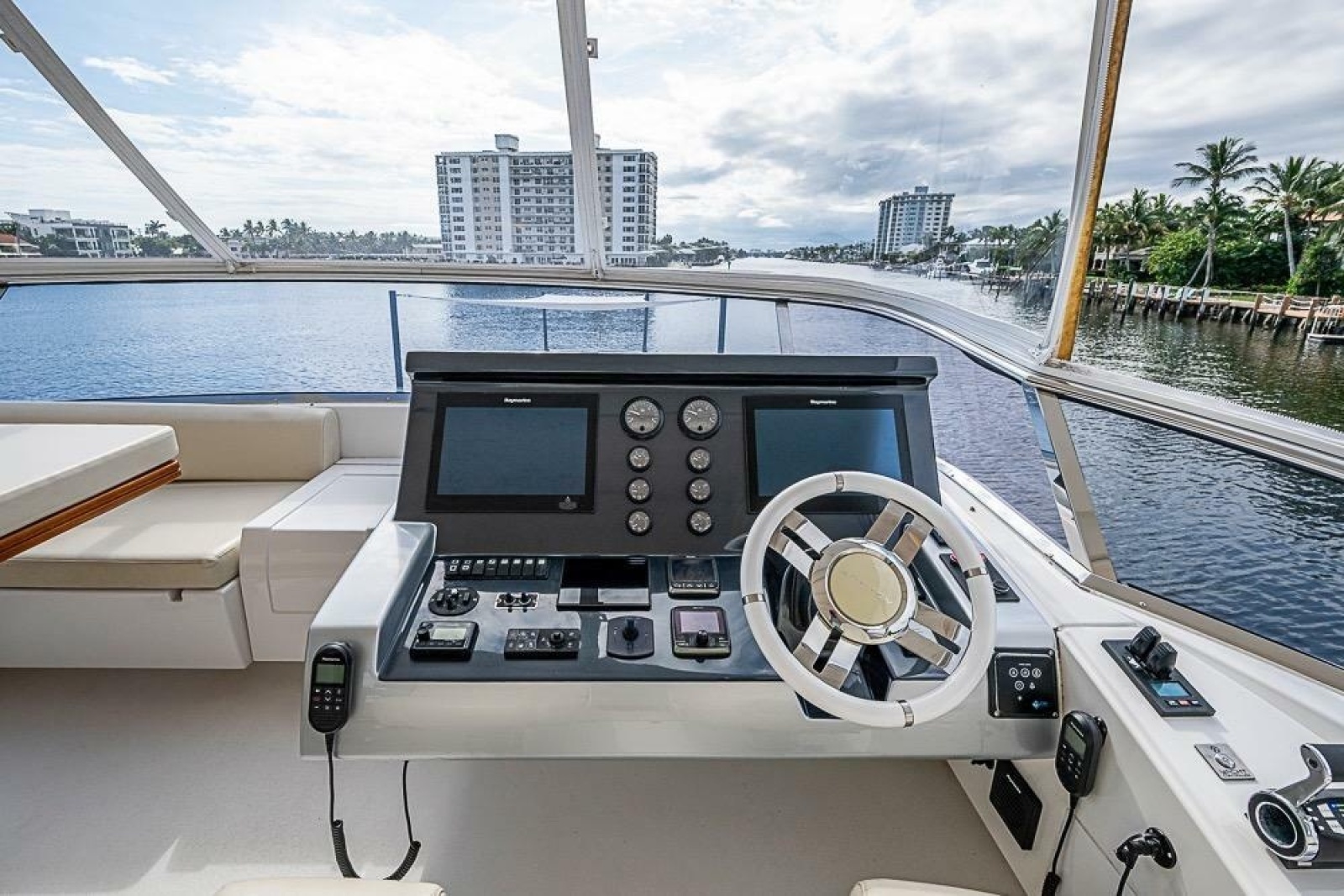 2017 Azimut 80