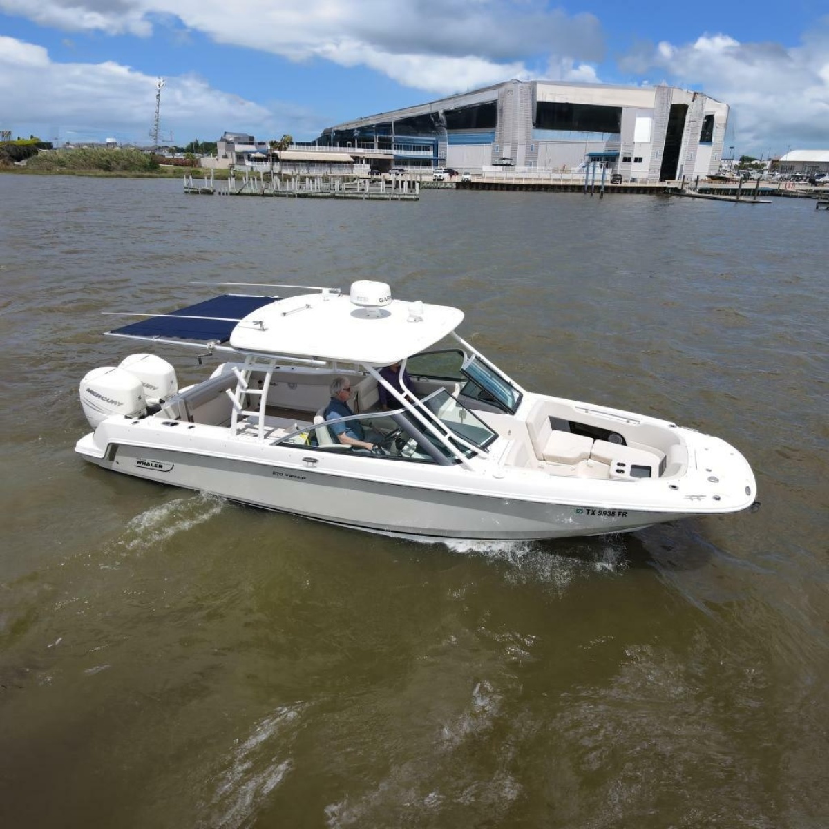2017 Boston Whaler 270 Vantage