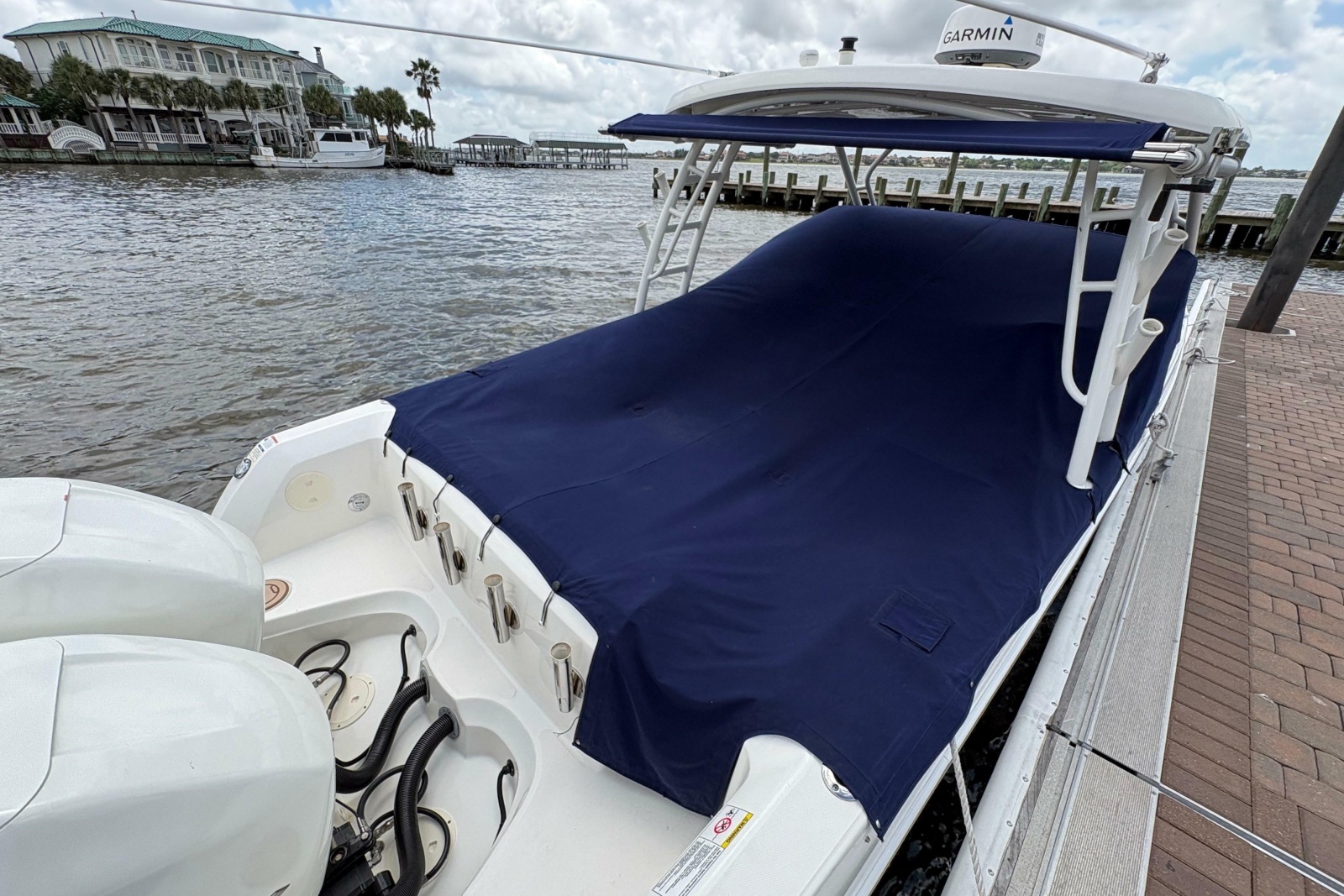 2017 Boston Whaler 270 Vantage